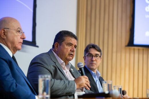 Acordo capacitará profissionais do cooperativismo de seguros no Brasil