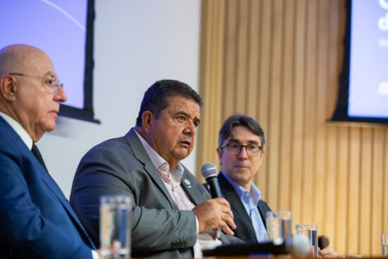 Acordo capacitará profissionais do cooperativismo de seguros no Brasil