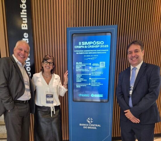 FenaCap participa de simpósio que discute o desenvolvimento dos sistemas financeiros no país