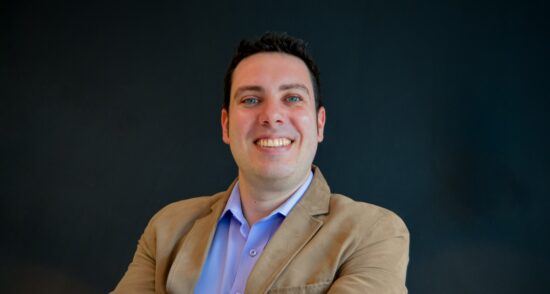 Pesquisa da Lockton sobre mercado de benefícios destaca investimento das empresas em educação financeira para colaboradores