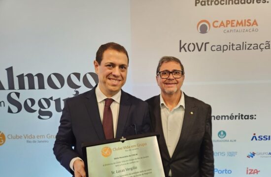 Lucas Vergilio é homenageado pelo CVG-RJ