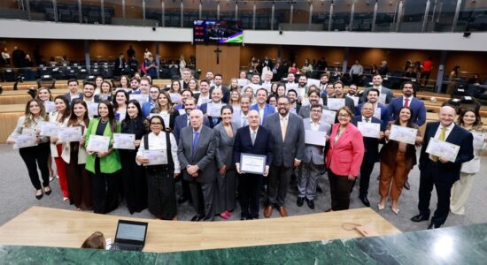 Helder Molina recebe Título Honorífico de Cidadão Goiano
