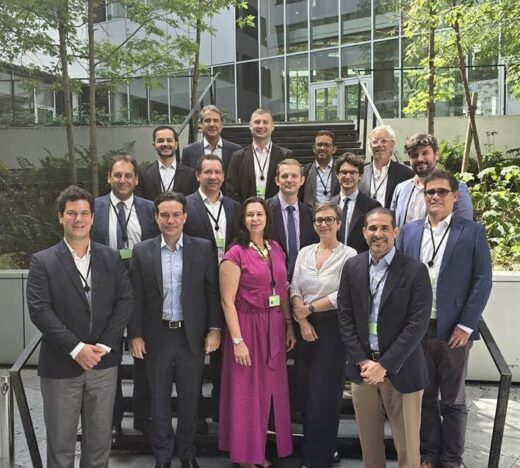 Executivos do setor discutem regulação e transição climática em Paris