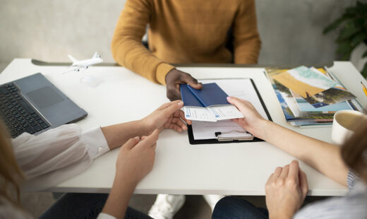 Viajar com segurança: por que o seguro é essencial nas férias de julho