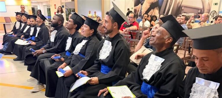 Zurich celebra formatura do projeto Moldando o Futuro