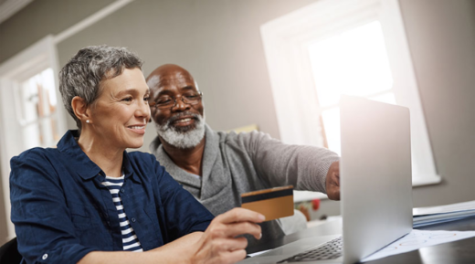 Longevos ampliam presença no ambiente digital