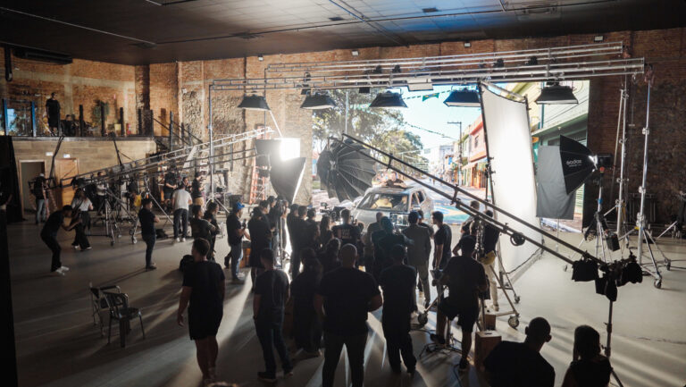 Loovi junta Neymar e influenciadores para lançar campanha