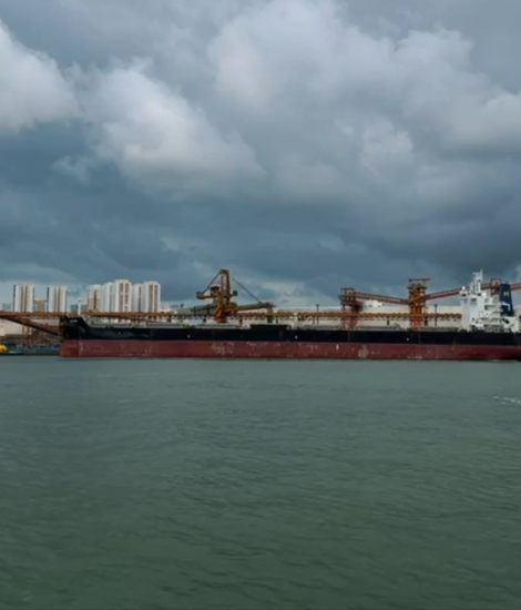 Primeiro passeio de escuna de 2026