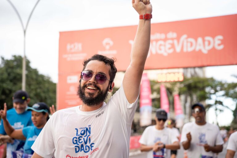 Circuito da Longevidade Bradesco Seguros leva esporte, saúde e bem-estar à orla de Salvador