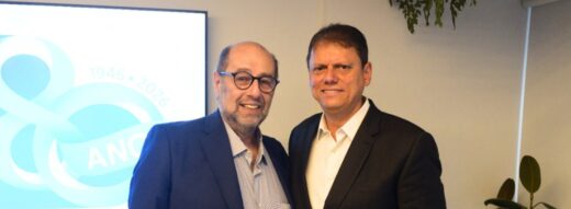 Presidente do Sincor-SP tem encontro com governador Tarcísio de Freitas para fortalecer diálogo em prol do mercado de seguros