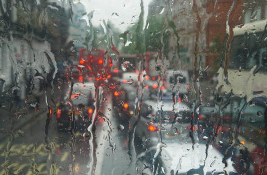 El Niño reforça alerta para cuidados com veículos diante de chuvas intensas, granizo e alagamentos, afirma especialista