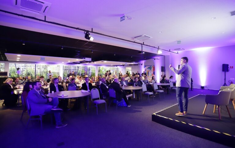 Pluvon transforma eventos em ambientes de negócios para o mercado de seguros